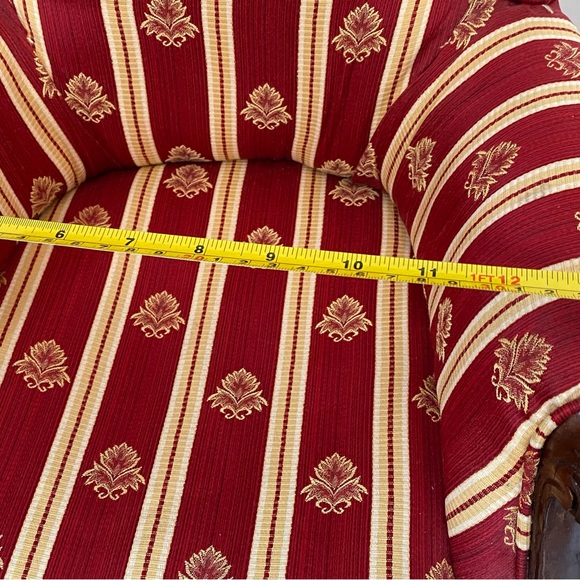 Vintage Reproduction of a Queen Anne Wood with Gold Wine Fabric Chair for Dolls - Picture 5 of 11